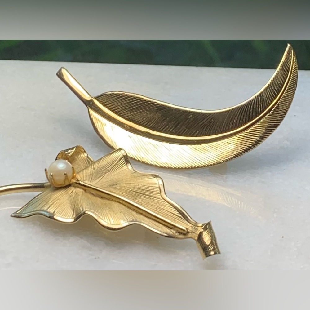 Vintage Leaf & Feather Brooch Set | Gold Tone Mid-Century Jewelry
